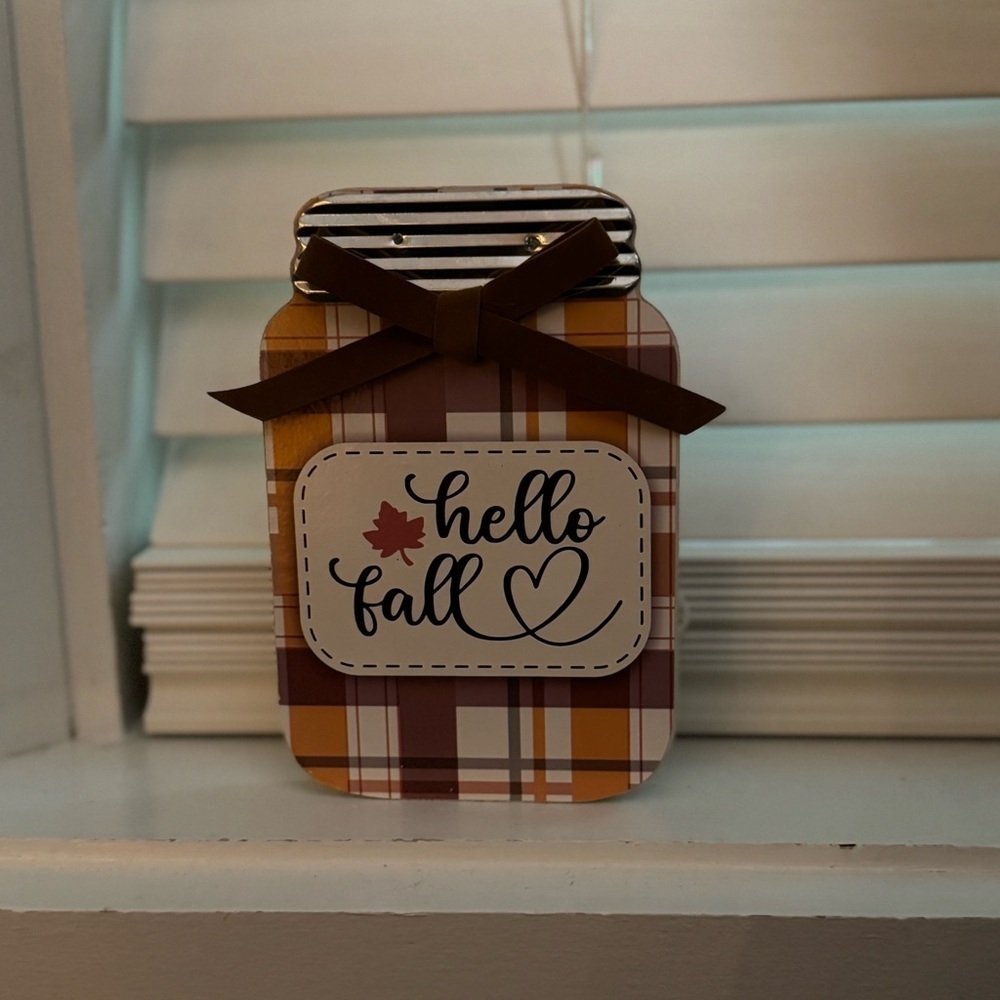 Hello Fall Sign - Picture 1 of 3